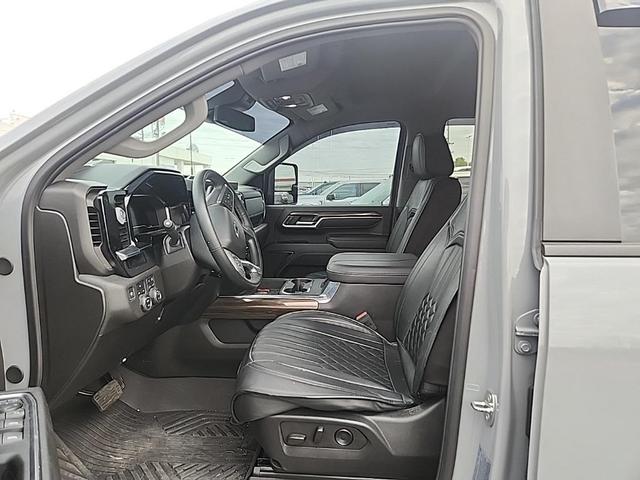 Photo of 2024 Slate Gray Metallic Chevrolet Silverado 3500