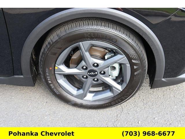 Photo of 2025 Aurora Black Pearl Kia K4