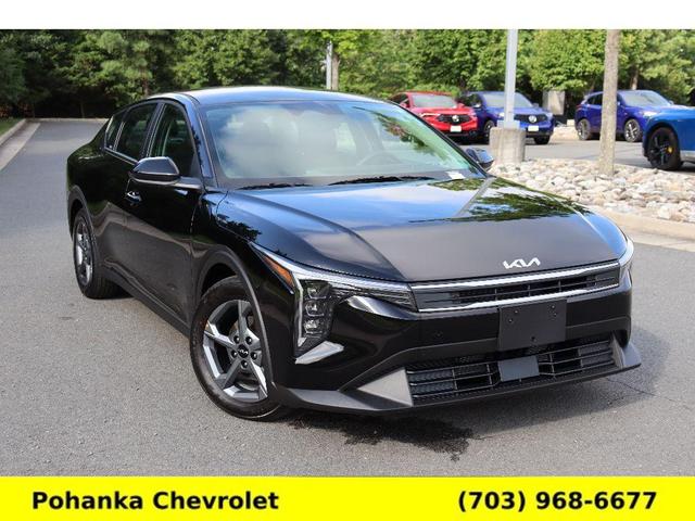 Photo of 2025 Aurora Black Pearl Kia K4