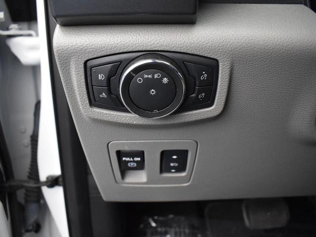 Photo of 2018 Oxford White Ford F-150