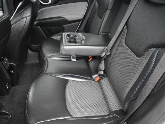 Photo of 2024 Bright White Clearcoat Jeep Compass