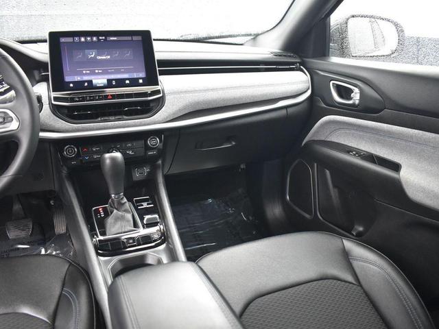 Photo of 2024 Bright White Clearcoat Jeep Compass