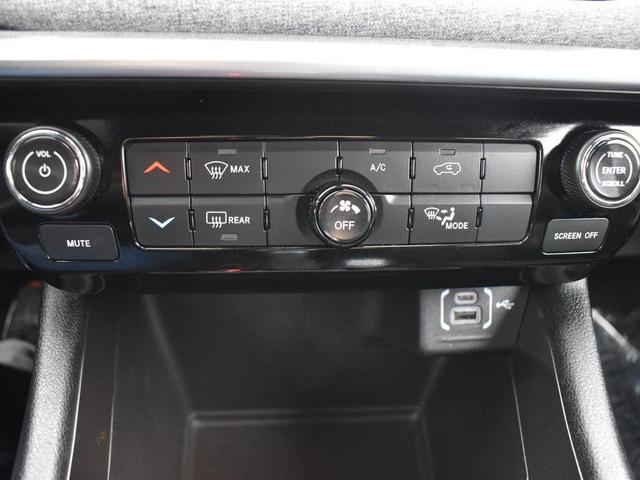 Photo of 2024 Bright White Clearcoat Jeep Compass