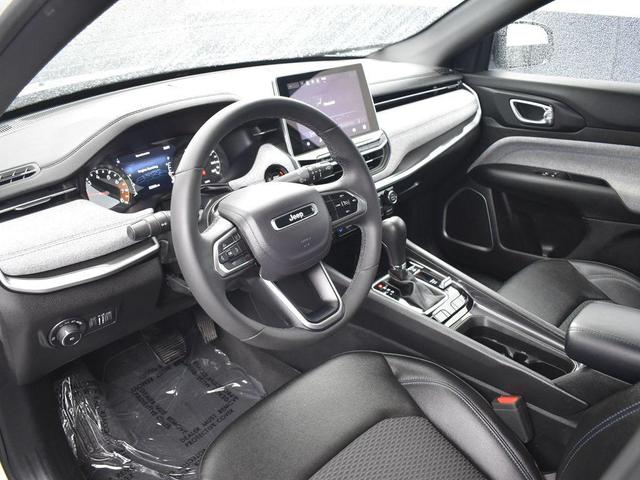 Photo of 2024 Bright White Clearcoat Jeep Compass
