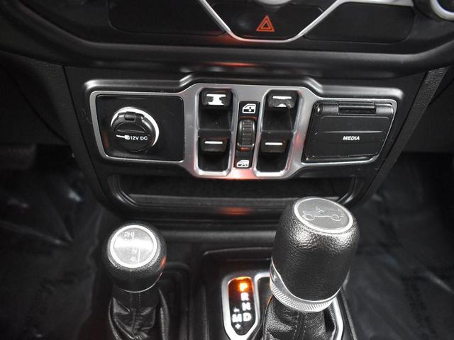 Photo of 2020 Bright White Clearcoat Jeep Wrangler Unlimited