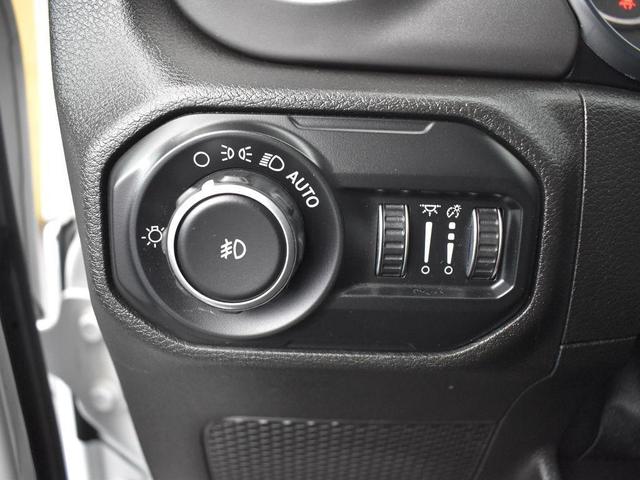 Photo of 2020 Bright White Clearcoat Jeep Wrangler Unlimited