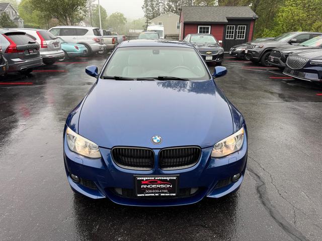 Photo of 2013 BLUE BMW 335