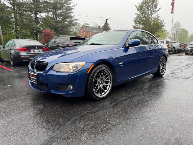 Photo of 2013 BLUE BMW 335