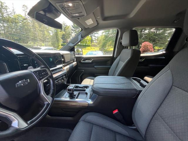 Photo of 2023 WHITE Chevrolet Silverado 1500