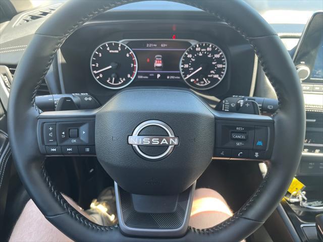 Photo of 2025 SILVER Nissan Rogue