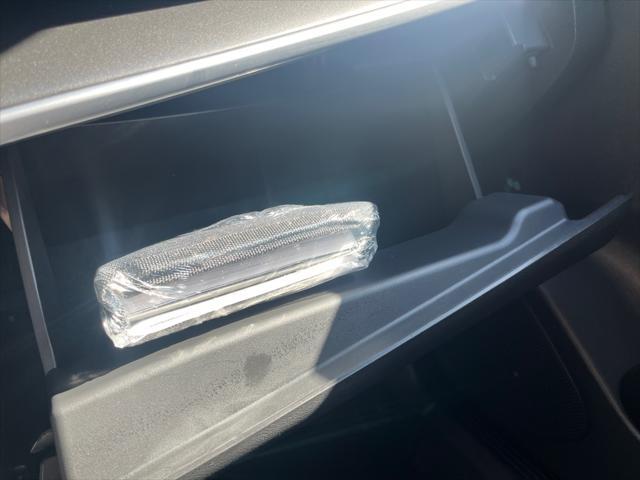 Photo of 2025 SILVER Nissan Rogue