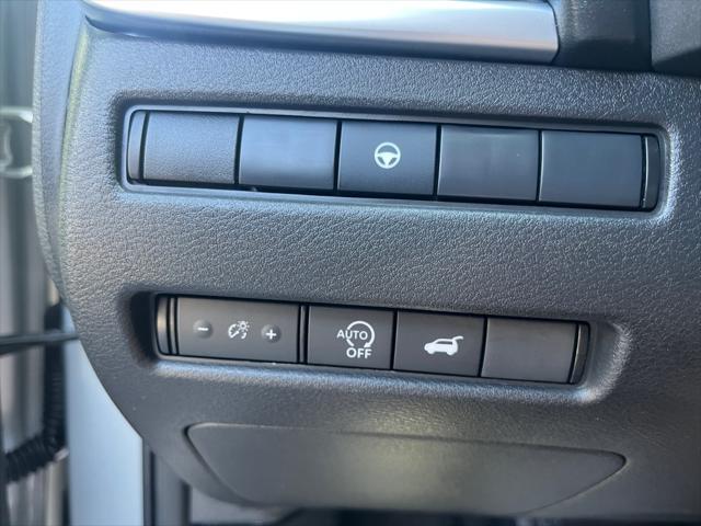 Photo of 2025 SILVER Nissan Rogue