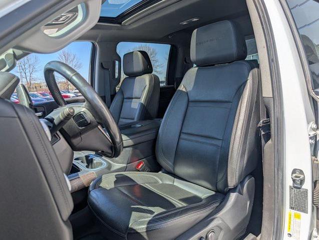 Photo of 2021 Summit White GMC Sierra 3500