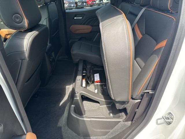 Photo of 2025 Summit White GMC Canyon