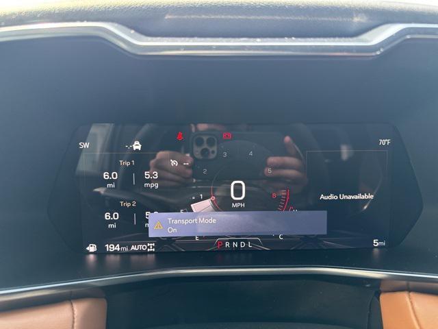 Photo of 2025 Summit White GMC Canyon