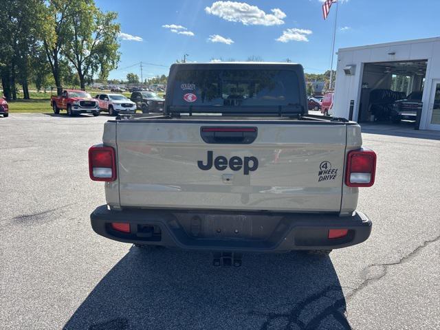 Photo of 2022 Limited Edition Gobi Clearcoat Jeep Gladiator