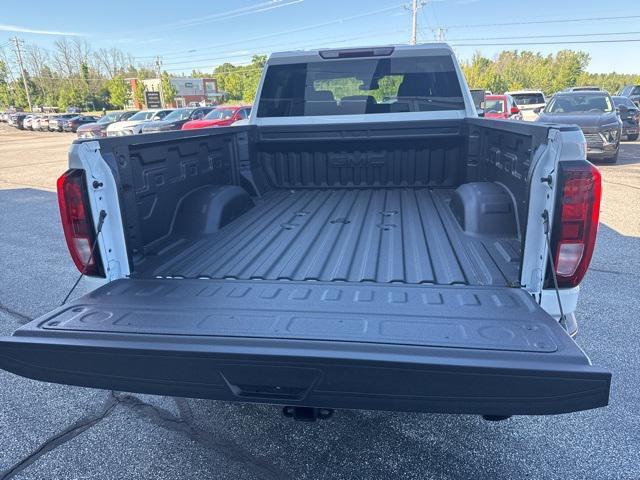 Photo of 2025 Summit White GMC Sierra 3500