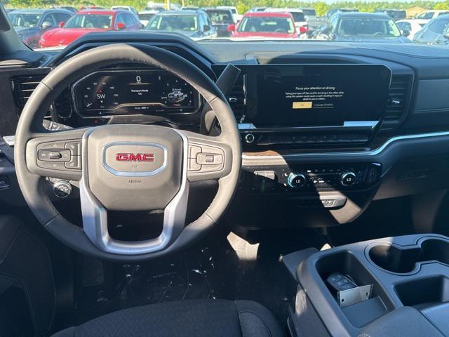 Photo of 2025 Summit White GMC Sierra 3500