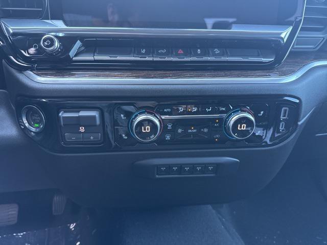 Photo of 2025 Summit White GMC Sierra 3500