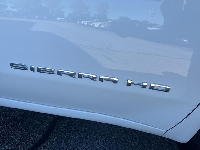 Photo of 2025 Summit White GMC Sierra 3500
