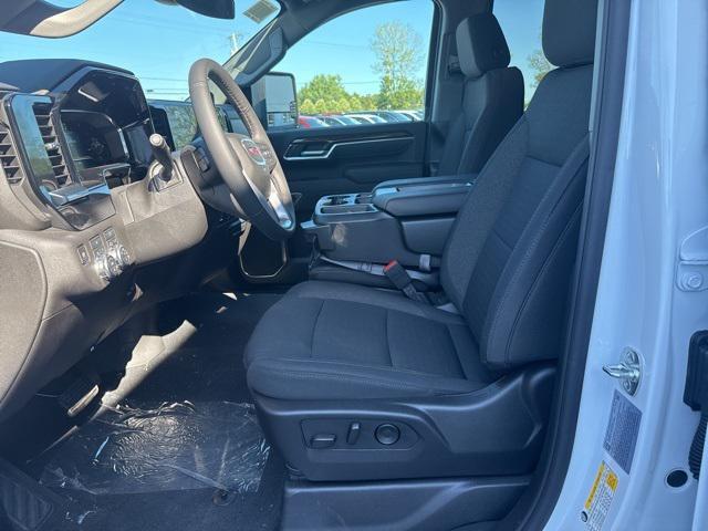 Photo of 2025 Summit White GMC Sierra 3500