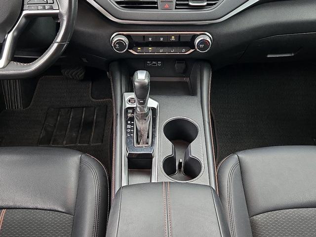 Photo of 2022 Red Nissan Altima