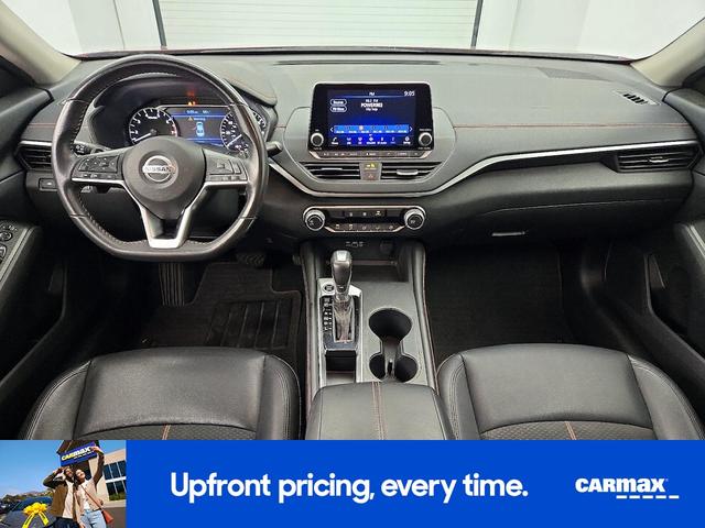 Photo of 2022 Red Nissan Altima