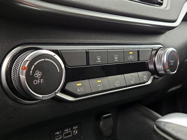 Photo of 2022 Red Nissan Altima