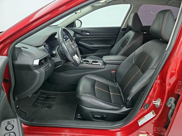 Photo of 2022 Red Nissan Altima