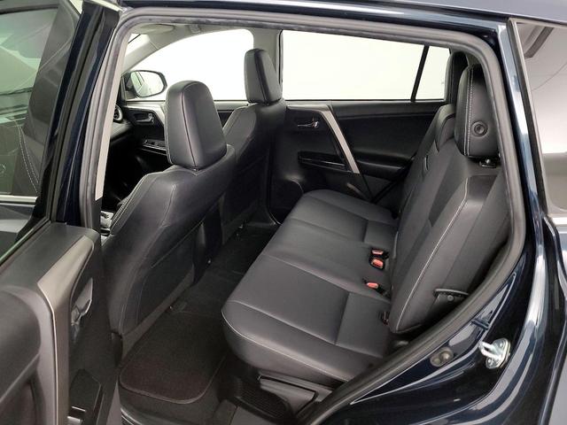 Photo of 2018 Blue Toyota RAV4 Hybrid