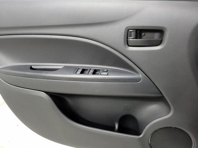 Photo of 2017 White Mitsubishi Mirage G4