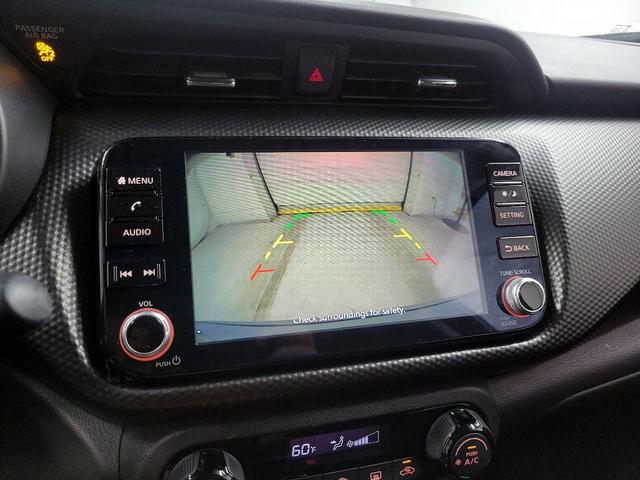 Photo of 2021 Gray Nissan Kicks