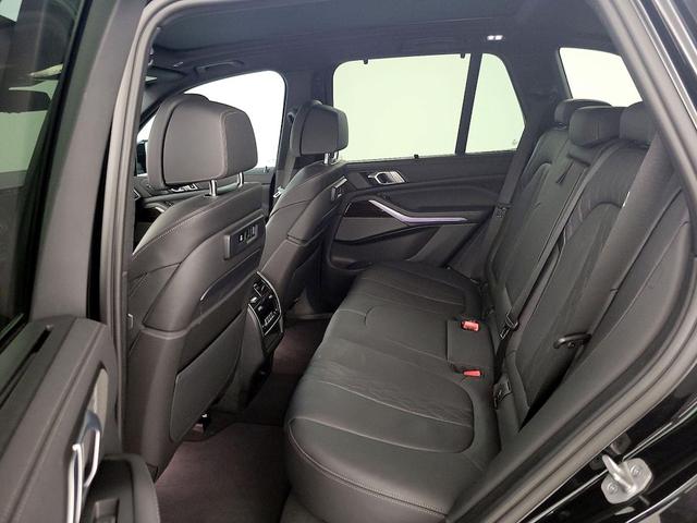 Photo of 2023 Black BMW X5 PHEV
