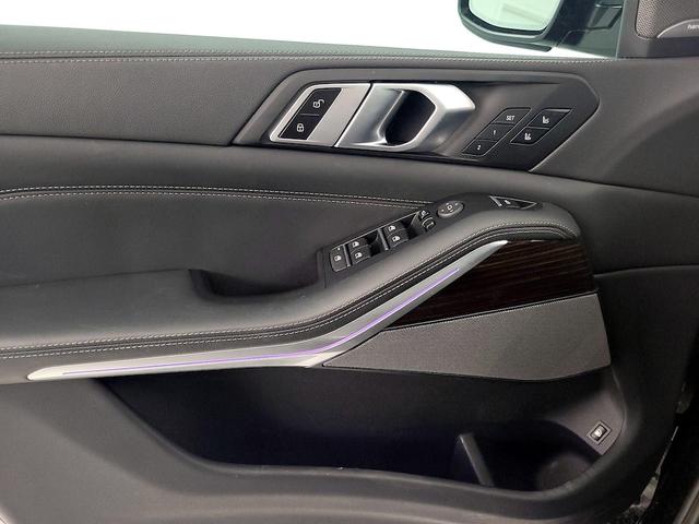 Photo of 2023 Black BMW X5 PHEV