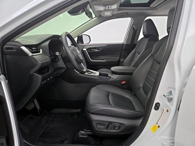 Photo of 2024 White Toyota RAV4 Hybrid