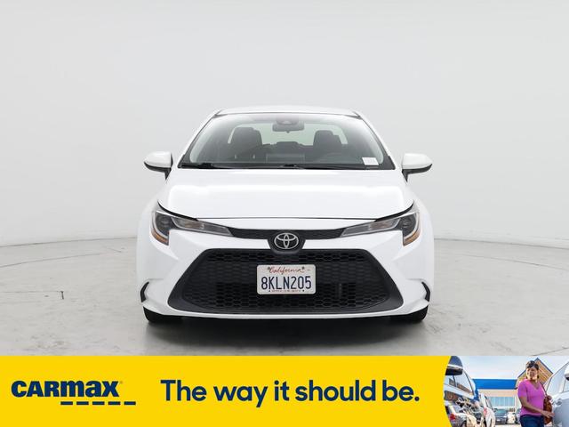Photo of 2020 White Toyota Corolla