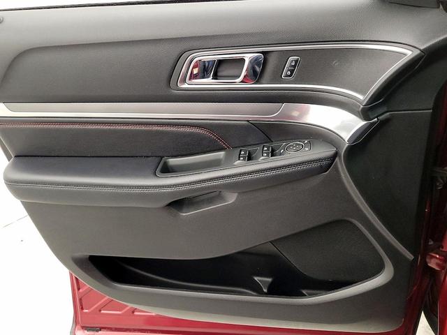 Photo of 2017 Red Ford Explorer
