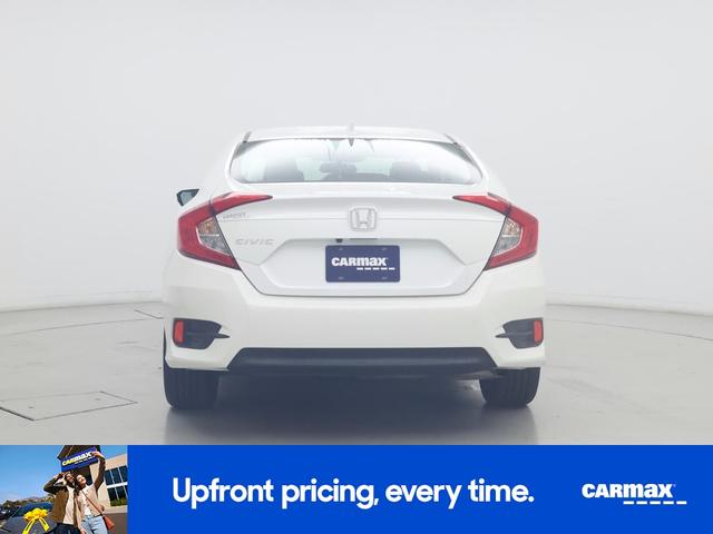 Photo of 2018 White Honda Civic
