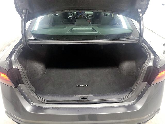 Photo of 2023 Gray Nissan Altima