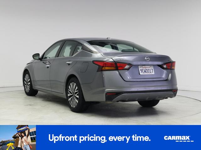 Photo of 2023 Gray Nissan Altima
