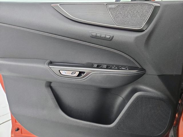 Photo of 2022 Orange Lexus NX 350