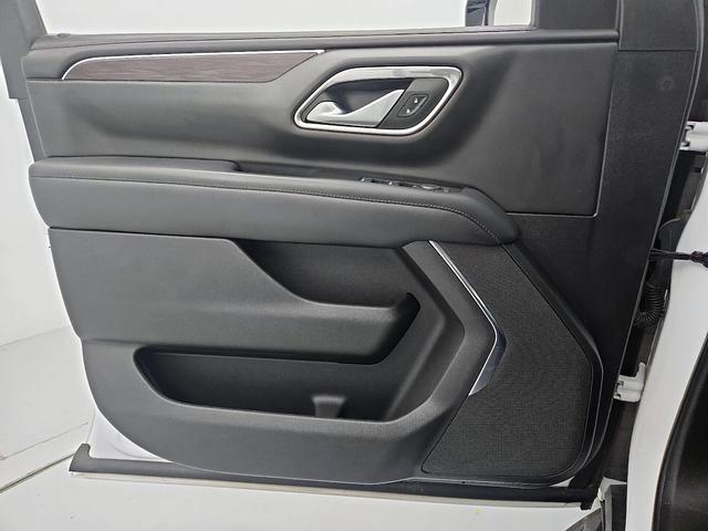 Photo of 2022 White Chevrolet Tahoe