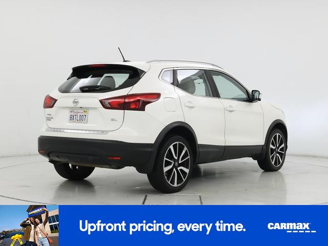 Photo of 2017 Pearl Nissan Rogue Sport