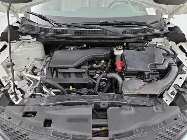 Photo of 2017 Pearl Nissan Rogue Sport