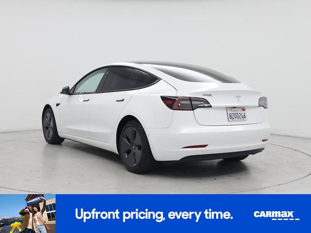 Photo of 2022 White Tesla Model 3