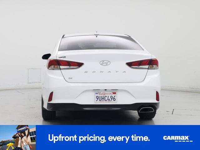 Photo of 2018 White Hyundai SONATA