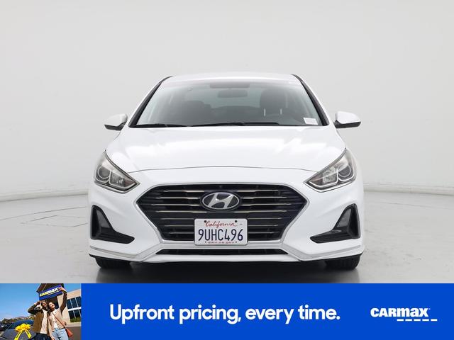 Photo of 2018 White Hyundai SONATA