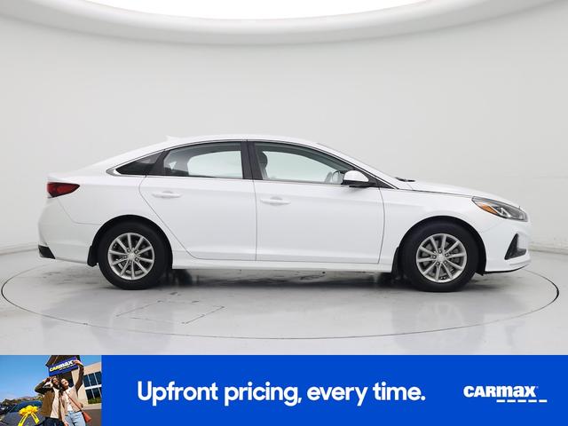 Photo of 2018 White Hyundai SONATA