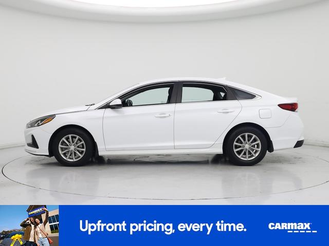 Photo of 2018 White Hyundai SONATA