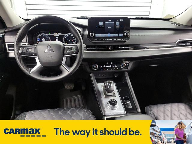 Photo of 2023 Blue Mitsubishi Outlander